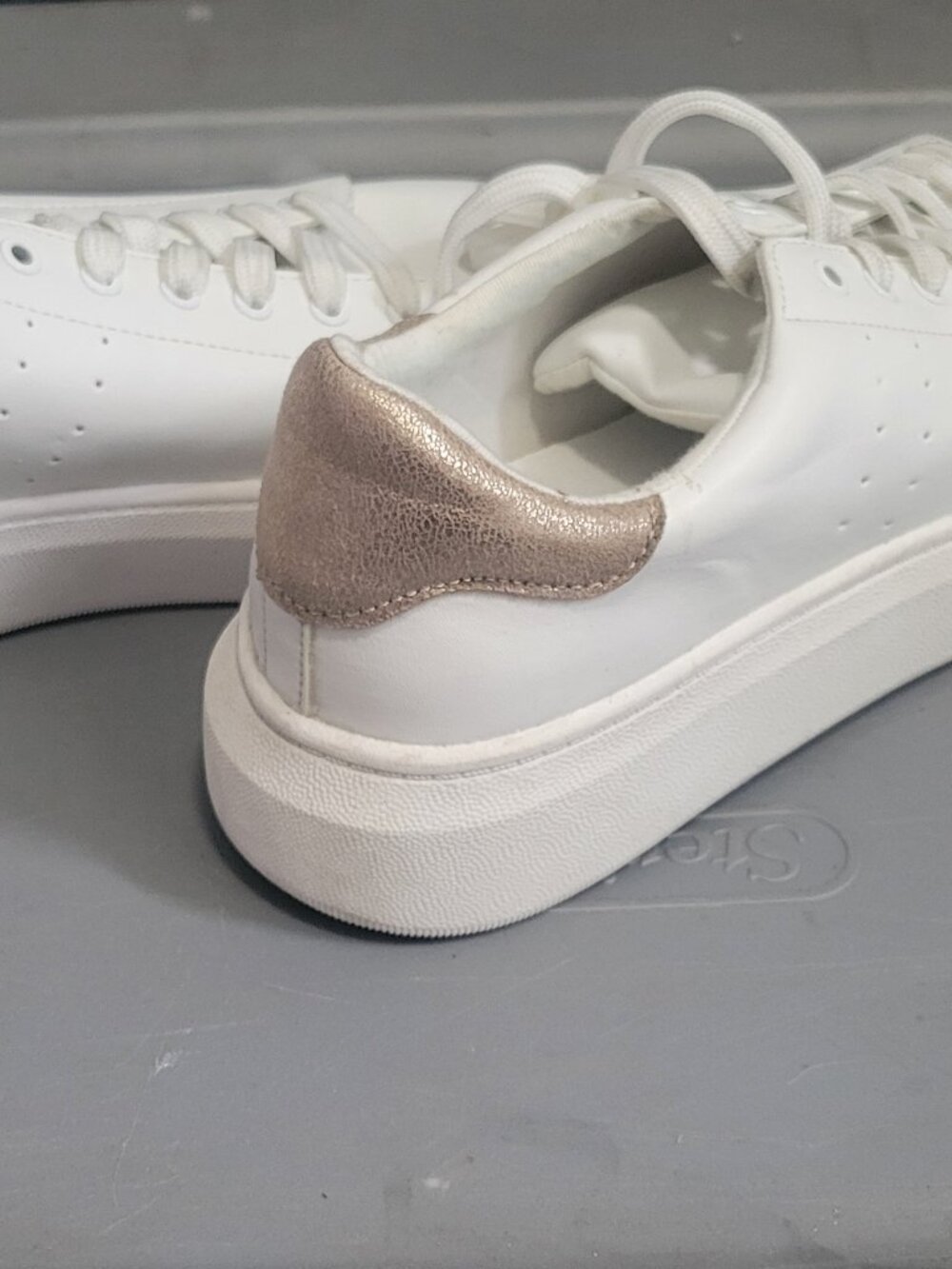 Time and Tru Women's Platform Fashion Sneakers size 10 white and rose gold chuck